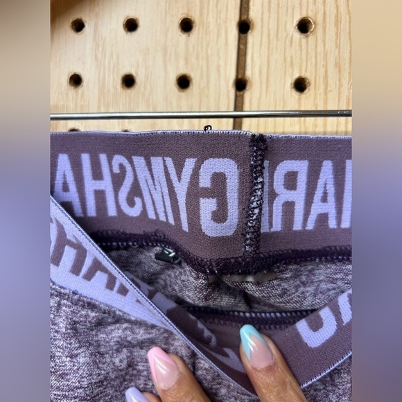 Gymshark Purple Leggings - Picture 2 of 3